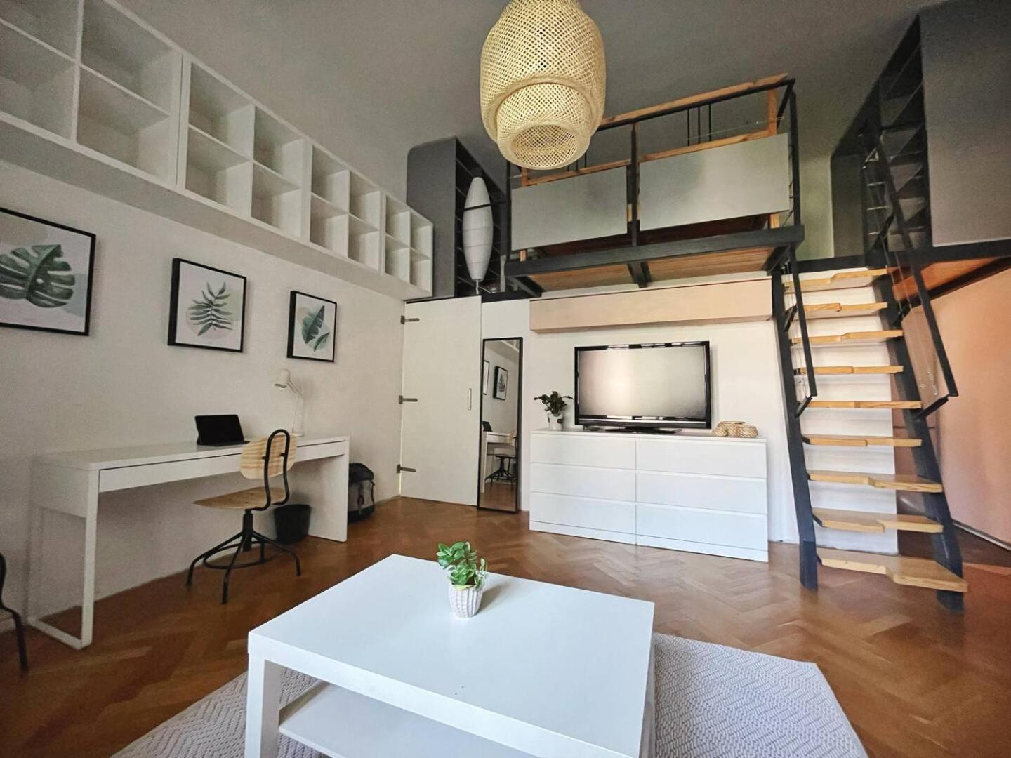Netradicny V Centre Apartment Pressburg