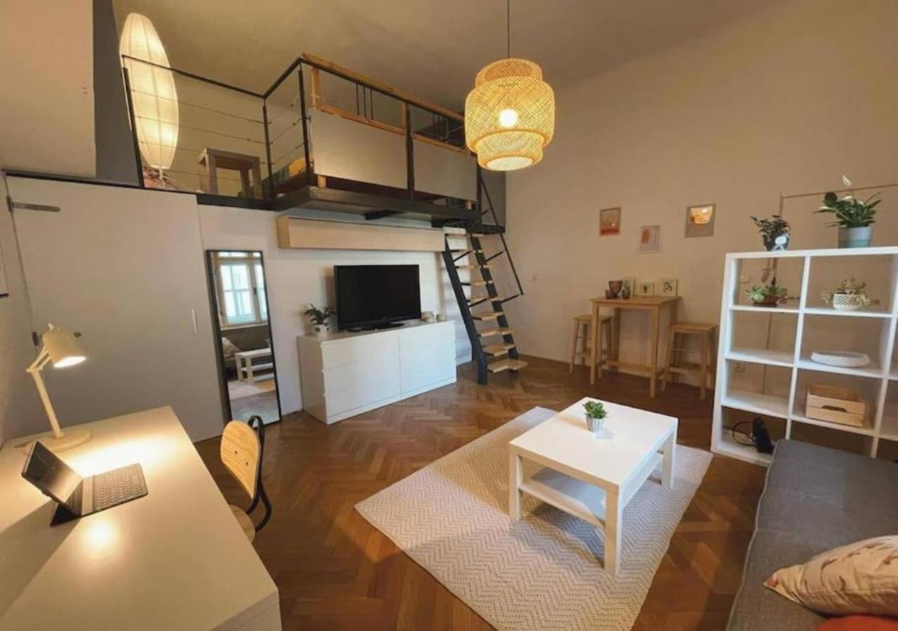 Netradicny V Centre Apartment Pressburg